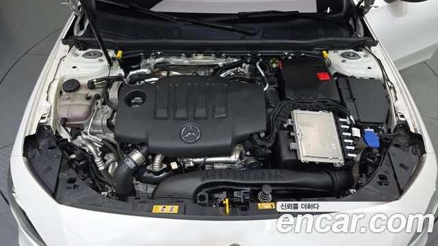 Mercedes-Benz A-Class 2021 — photo 6