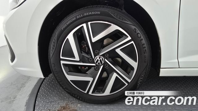 Volkswagen Jetta 2023 — photo 5