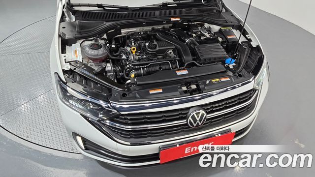 Volkswagen Jetta 2023 — photo 6