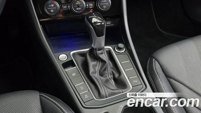 Volkswagen Jetta 2023 — photo 9