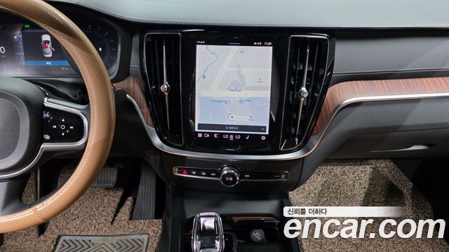 Volvo S60 2023 — photo 14