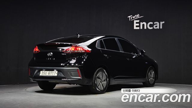 Hyundai Ioniq 2020 — photo 2