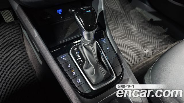 Hyundai Ioniq 2020 — photo 9