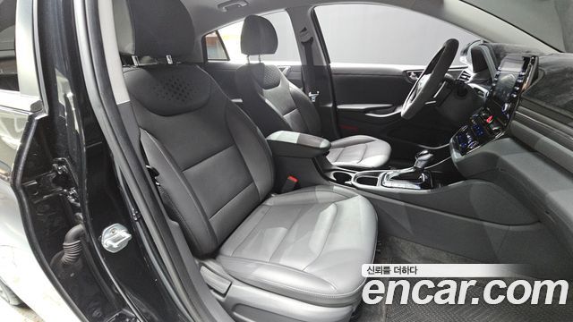 Hyundai Ioniq 2020 — photo 11