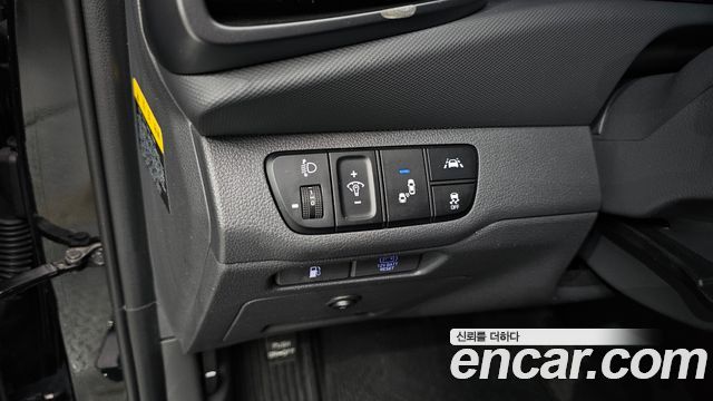 Hyundai Ioniq 2020 — photo 17