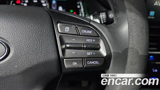 Hyundai Ioniq 2020 — photo 18