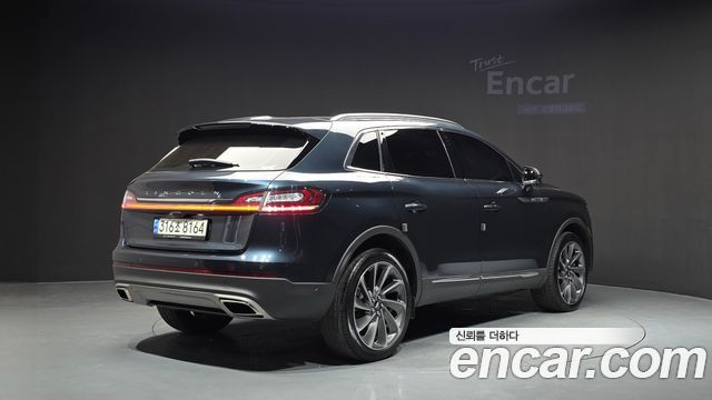 Lincoln Nautilus 2023 — photo 2