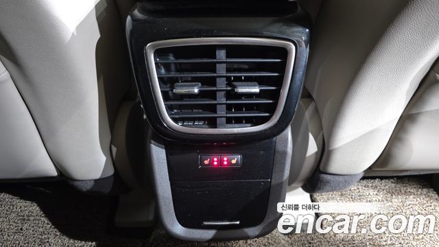 Lincoln Nautilus 2023 — photo 18