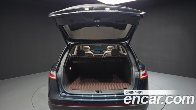Lincoln Nautilus 2023 — photo 20