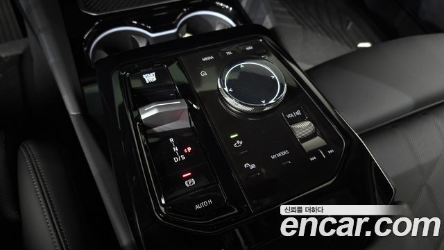 BMW 5-Series 2026 — photo 12
