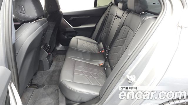BMW 5-Series 2026 — photo 17