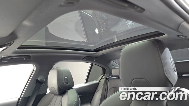 BMW 5-Series 2026 — photo 21