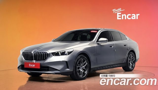 BMW 5-Series 2026 — photo 1