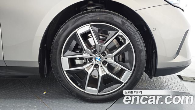 BMW 5-Series 2026 — photo 7