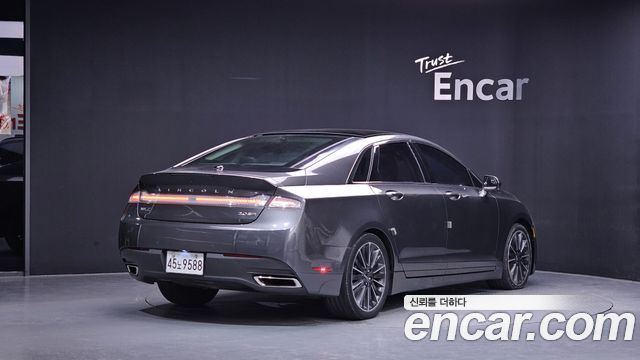 Lincoln MKZ 2016 — photo 2