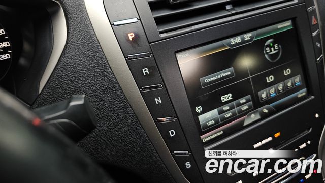 Lincoln MKZ 2016 — photo 9