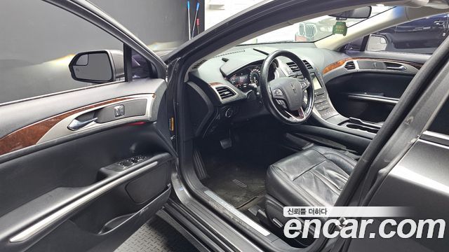 Lincoln MKZ 2016 — photo 10