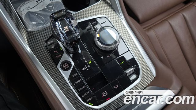 BMW X6 2021 — photo 9