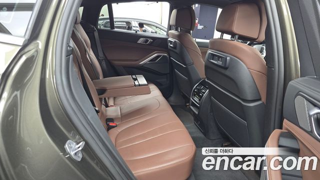 BMW X6 2021 — photo 11