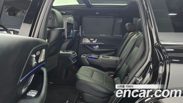 Mercedes-Benz GLS-Class 2024 — photo 12