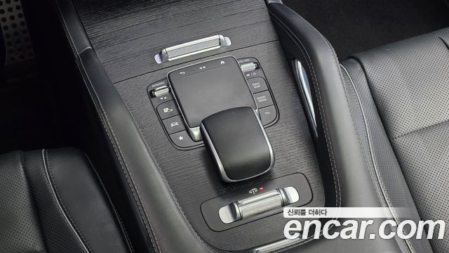 Mercedes-Benz GLS-Class 2024 — photo 18