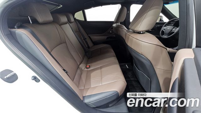 Lexus ES 2026 — photo 17