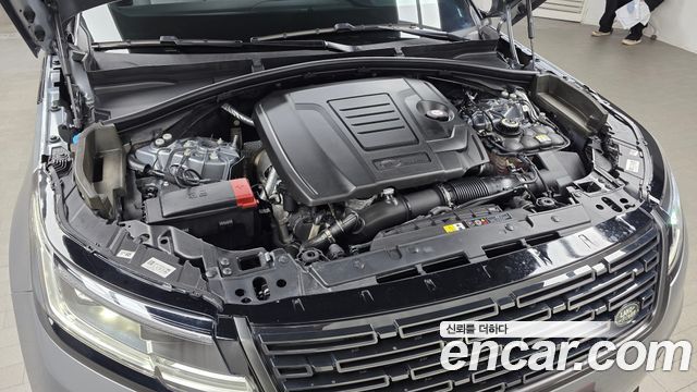 Land Rover Range Rover Velar 2026 — photo 6