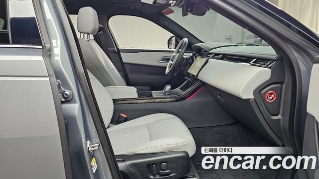 Land Rover Range Rover Velar 2026 — photo 17
