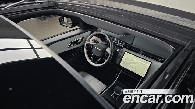 Land Rover Range Rover Velar 2026 — photo 25
