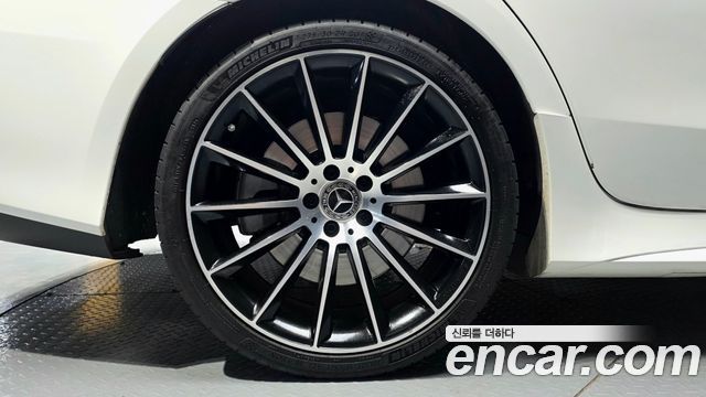Mercedes-Benz CLS-Class 2020 — photo 5