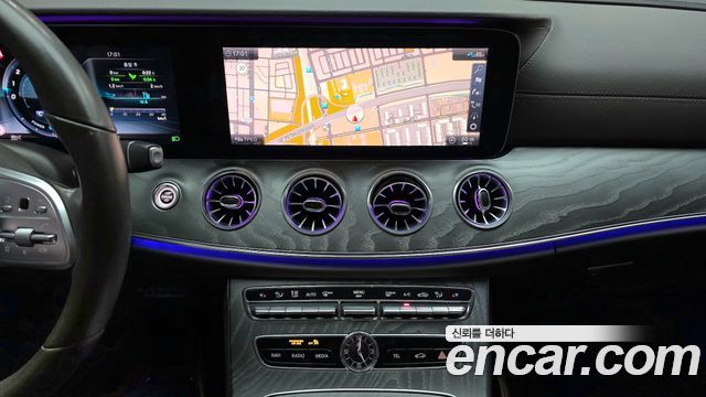 Mercedes-Benz CLS-Class 2020 — photo 21
