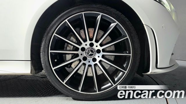 Mercedes-Benz CLS-Class 2020 — photo 7