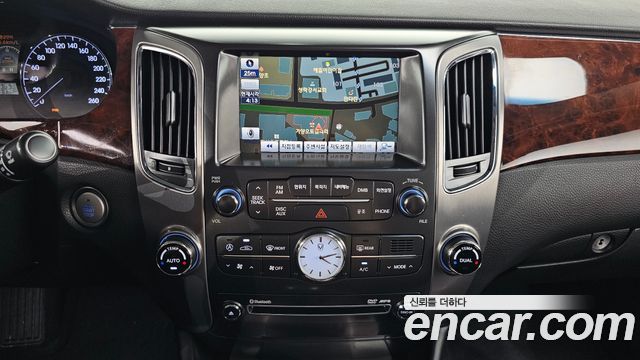 Hyundai Equus 2011 — photo 14