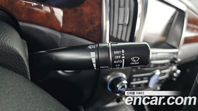 Hyundai Equus 2011 — photo 18