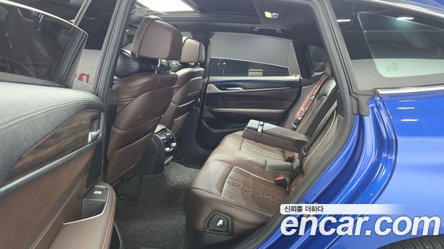 BMW Gran Turismo 2021 — photo 12