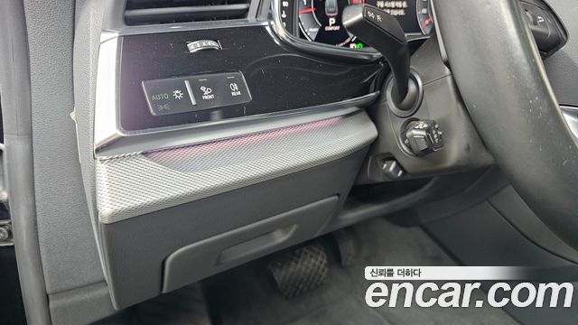 Audi Q8 2020 — photo 27