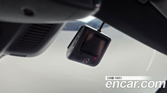 Mercedes-Benz E-Class 2023 — photo 27
