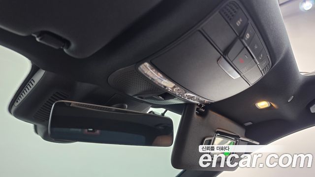 Mercedes-Benz E-Class 2023 — photo 28