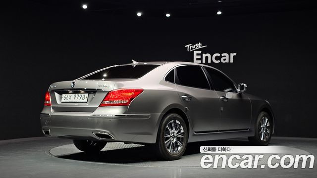 Hyundai Equus 2010 — photo 2