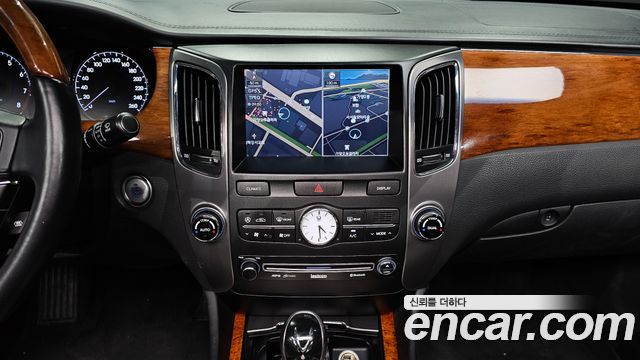 Hyundai Equus 2010 — photo 14