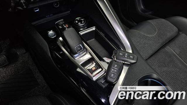Peugeot 5008 2020 — photo 9