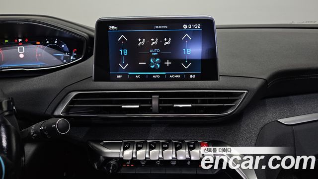 Peugeot 5008 2020 — photo 15