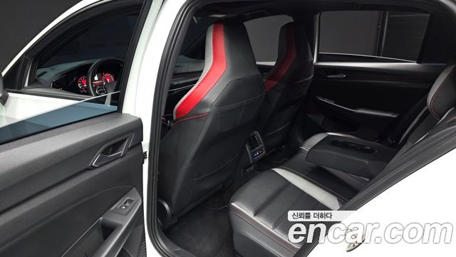 Volkswagen Golf 2024 — photo 18