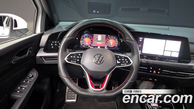 Volkswagen Golf 2024 — photo 19