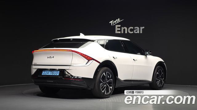 Kia EV6 2023 — photo 2