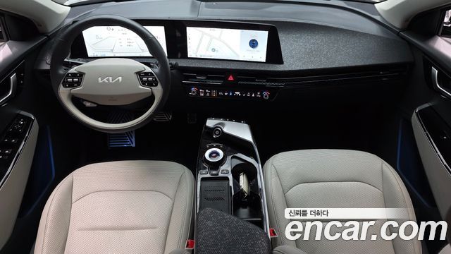 Kia EV6 2023 — photo 10