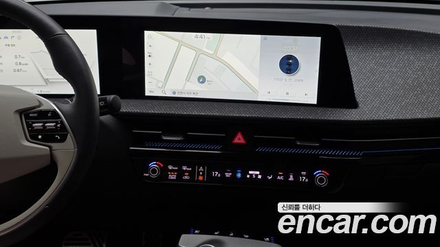 Kia EV6 2023 — photo 20