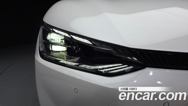 Kia EV6 2023 — photo 8