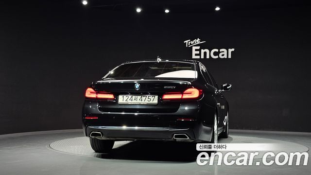 BMW 5-Series 2021 — photo 4