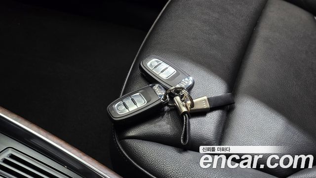 Audi Q5 2012 — photo 16